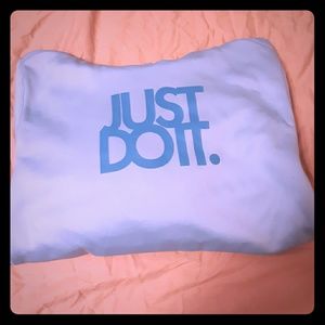 never wore youth XL therma fit Nike hoodie